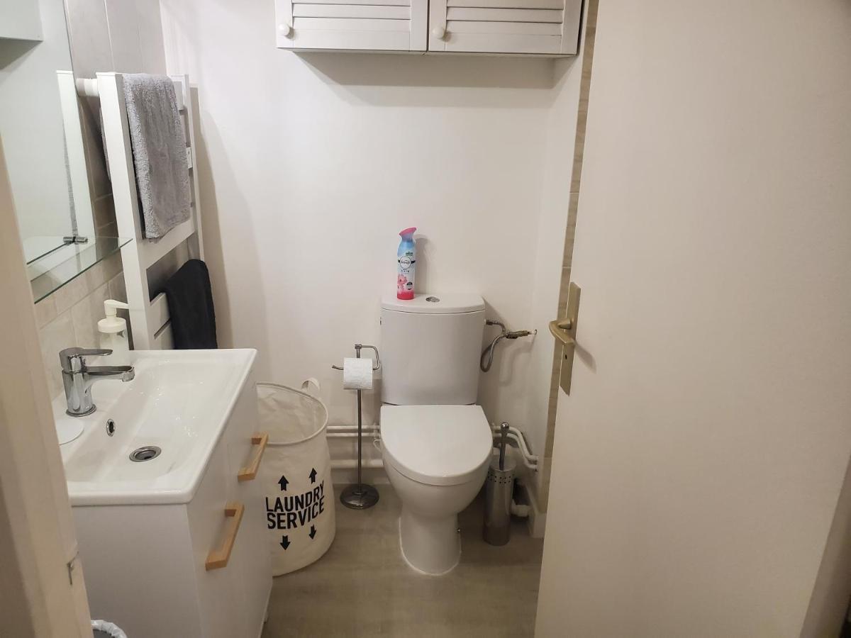 Joli Petit Studio Au Centre De Carry Le Rouet Lägenhet Exteriör bild